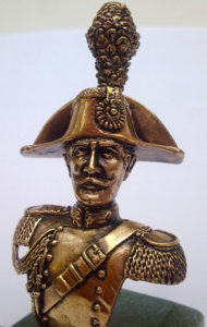 busto carabiniere in grande uniforme in bronzo massiccio su basae in marmo verde Guatemala