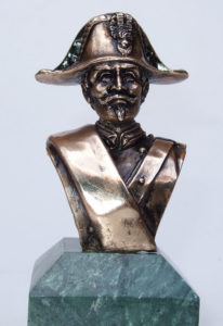 busto carabiniere in tenuta da campagna del 1848 in bronzo massiccio su base in marmo verde Guatemala