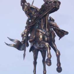 dragone a cavallo in bronzo massiccio su base in legno di ciliegio