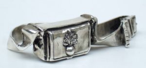 giberna segnaposto in bronzo o argento