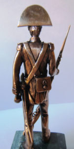 statua carabiniere in riposo del 1812 in bronzo massiccio su base in marmo verde Guatemala