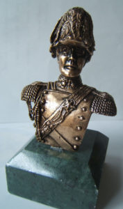 ufficiale dei carabinieri del 1950 in bronzo massiccio su base in marmo verde Guatemala